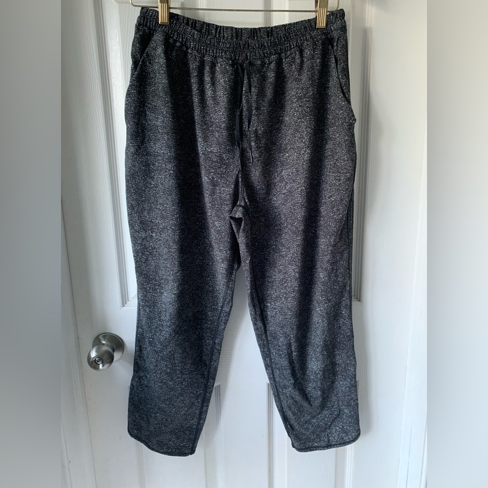 ☀️ 3/$20 LULU LEMON crops 8